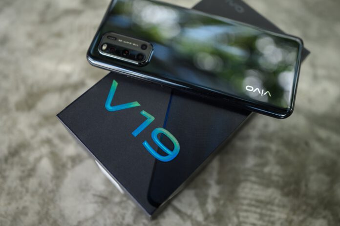 Vivo V19 review